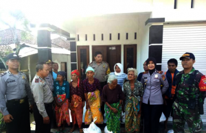 Silaturrahim, Binmas Polres Mataram Beri Santunan Warga Jompo