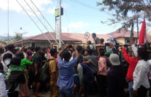 Rusuh Di Polres Dompu, Caca Handika Dilarikan Ke Rumah Sakit