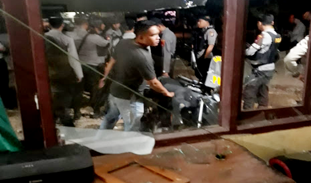 Warga Amuk Polsek Pajo Dompu. Begini Kronologi Peristiwanya