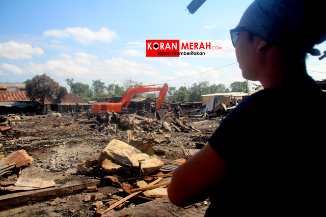 Pemda Loteng Evakuasi Pedagang Renteng Ke Terminal