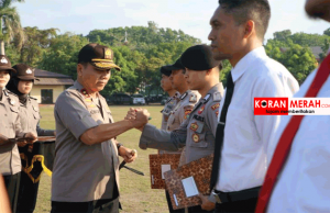 Kapolda NTB Ganjar 389 Anggotanya Dengan Penghargaan