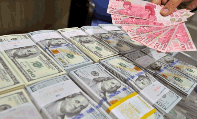 penukaran-rupiah-ke-dolar