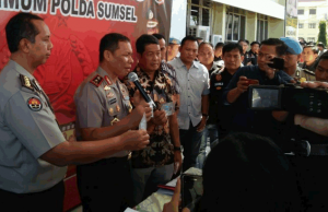 Hipnotis, 3 Warga Tiongkok Ditangkap