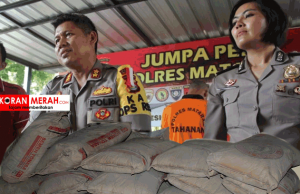 Dipercaya Pegang Kunci Gudang, Warga Pejarakan Ini Malah Curi Semen