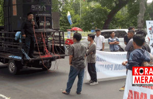 30an Orang di Lombok Gelar Aksi Tolak Kedatangan Neno Warisman