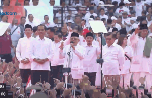 Konser Putih di GBK Dihadiri Yusuf Mansur Dan TGB. Ma’ruf: Jadikan 01 Pemenang