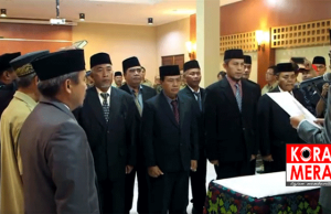 Sekda Loteng Lantik 5 Camat, 2 Kabid Dan 1 Kepala Bagian