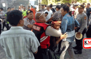 Buntut Kasus Santet Ganti, Demo di Polres Loteng Berakhir Ricuh. 7 Orang Diamankan