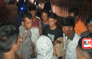 Oknum Guru di Dompu Ajak Siswi Selfie, Lalu Kasih Kecupan. Warga Blokir Jalan