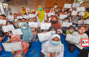 Sapa Anak Anak di Suradadi Barat, Hajjah Selly Tegaskan Komitmen Selamatkan Pendidikan