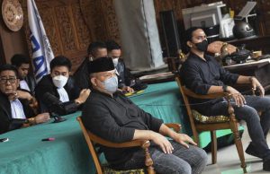 Hakim Vonis Bebas Dua Polisi Terdakwa Kasus Pembunuhan Laskar FPI