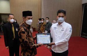 Wabup Loteng Berikan Penghargaan Ke ITDC. Setor Pajak Rp68,7 Milliar