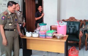 Jaga Ketertiban Ramadan, Sat Pol PP Loteng Razia Rumah Makan