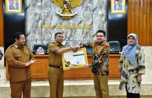 Pemerintah Provinsi NTB Raih Penghargaan Universal Health Coverage dari BPJS Kesehatan