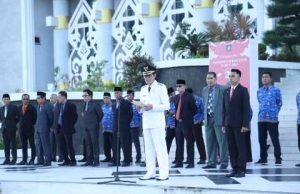 Wakil Bupati Lombok Tengah HM Nursiah Memimpin Upacara Peringatan Hari Otonomi Daerah 2024. Ini Pesannya