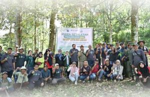 Bank NTB Syariah Menggelar kegiatan “Joben Betaletan”. Tanam 1.024 Bibit Pohon